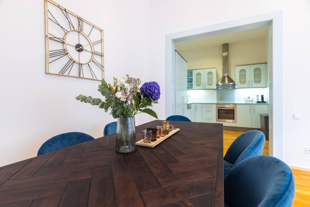 Charming 2Bedroom Old Town Apartment Prague Ngoại thất bức ảnh